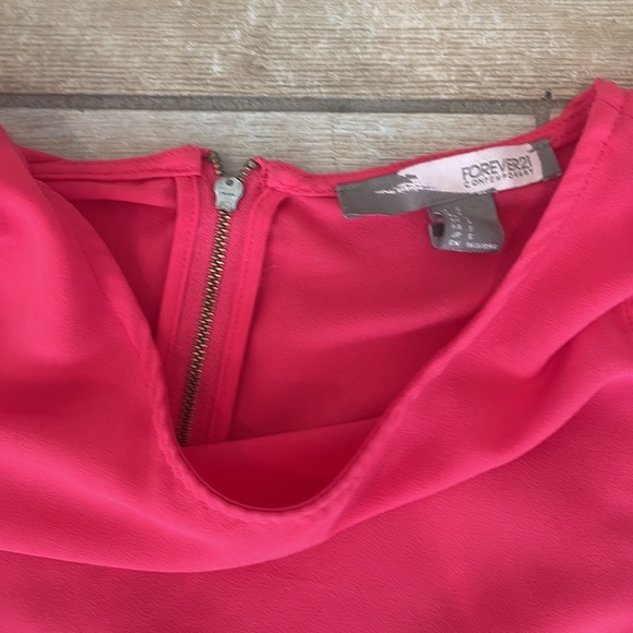 Forever 21 contemporary pink tank top - Picture 3 of 4